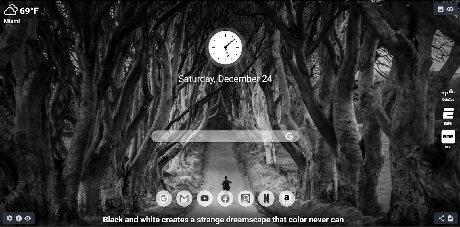 Embracing Simplicity: MeaVana Chrome Extension Turns Black and White into Timeless Wallpaper Art