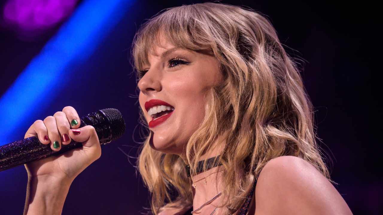 Super Bowl 2024: Taylor Swift's Influence on the Kelce Brothers' Headlines
